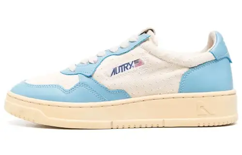 AUTRY Cow Leather, Textile Stylish Skateboarding Shoes Women's Blue White