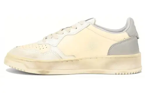 AUTRY Super Vintage Leather Sneakers