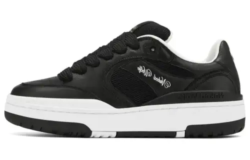 Naked Wolfe Ambition Leather Low top Skateboard Shoes Women's Black