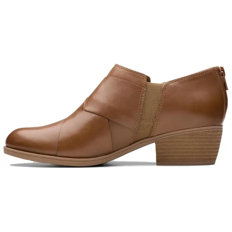 Clarks Leather Chunky Heel High Heels 4.4cm Women's Sand