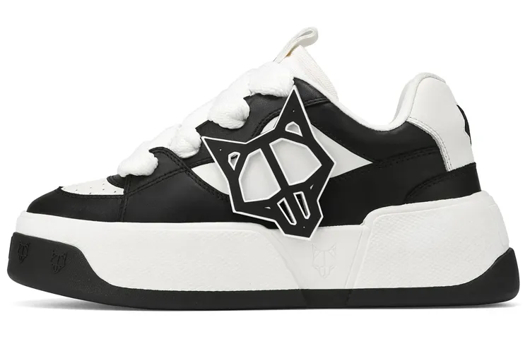 Naked Wolfe City Stylish Skateboarding Shoes Women's Black White