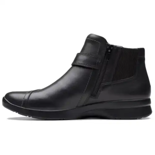 Clarks Leather Ankle Boots Unisex Black