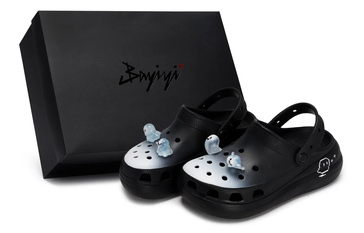 Crocs Classic Clog 811 Manufacturing, Ghosts Present, Box EVA Clogs Unisex Black White