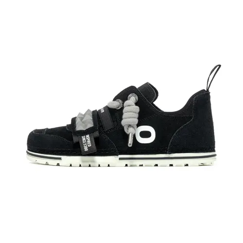 OETZI Low top Stylish Skateboarding Shoes Unisex Black