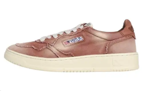 AUTRY Low top Skateboard Shoes Men's Umber