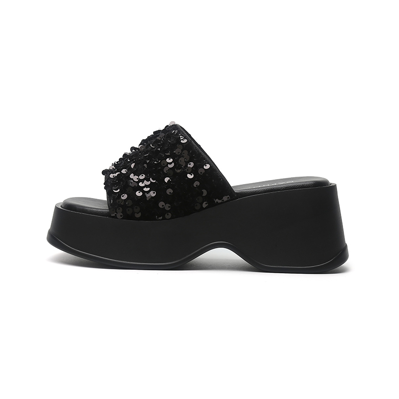 Design fashionable trend classic universal beach breathable comfortable non-slip wear-resistant slippers to go out for traveling, simple and elegant design, beach style