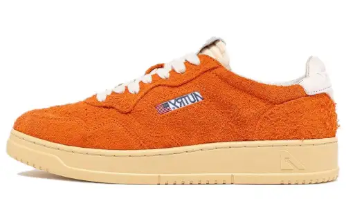 AUTRY Medalist Suede Low top Skateboard Shoes Men's Orange