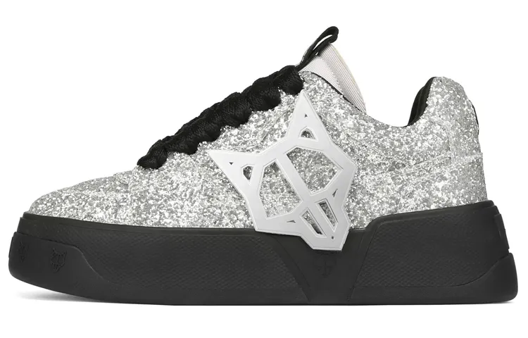 Naked Wolfe Kosa Low top Stylish Skateboarding Shoes Men's Silver