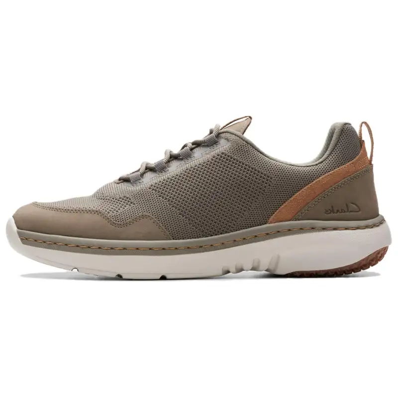 Clarks Low top Round Tip, Lace Up Men's Light Umber
