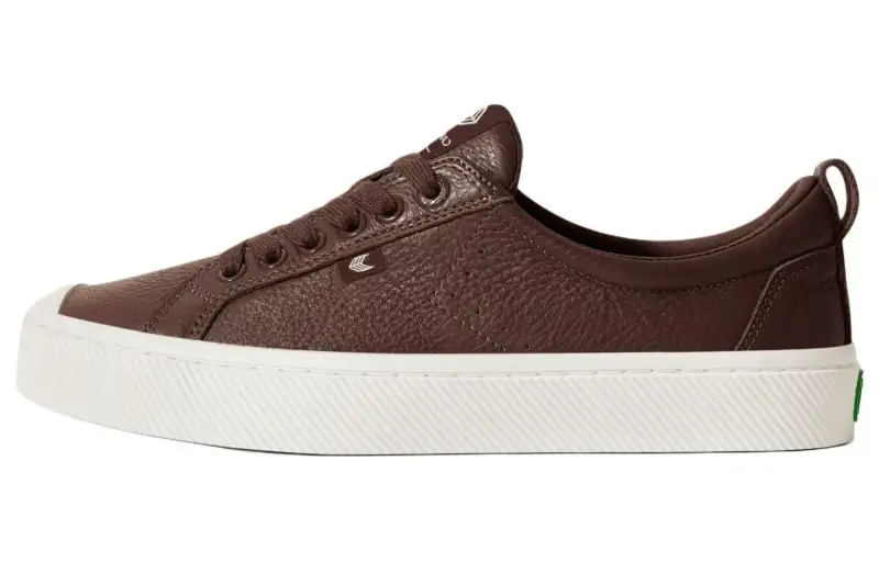 Cariuma Oca sneakers