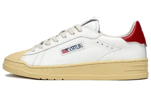 AUTRY Leather Low top Skateboard Shoes Men's White