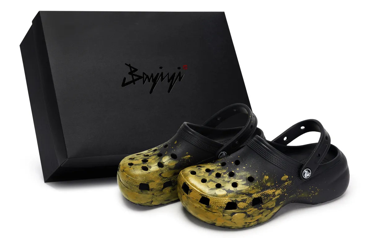 Crocs Classic Platform Clog 811 Manufacturing, Gold Rush Site, Special Shoe Box Clogs Women's Black Gold