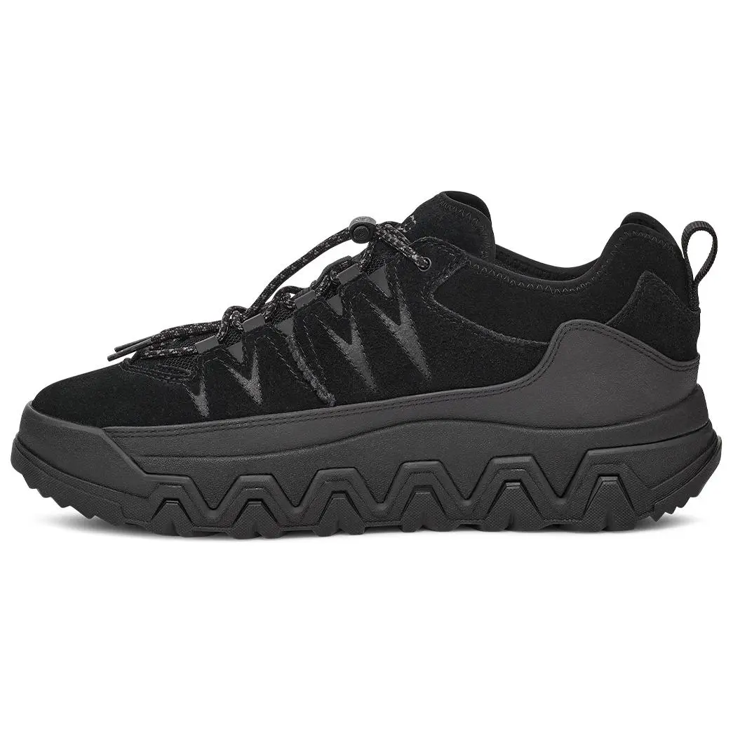 UGG CapTrail Low Black
