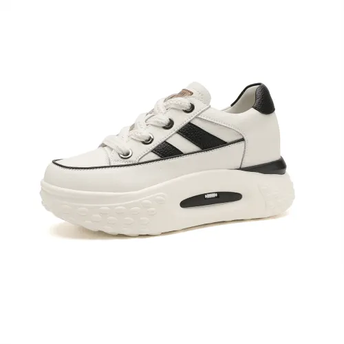 D FUSE SCANDINAVIA Athletic Shoes Lightweight Height Increasing Low top Skateboard Shoes Women's Beige White Black