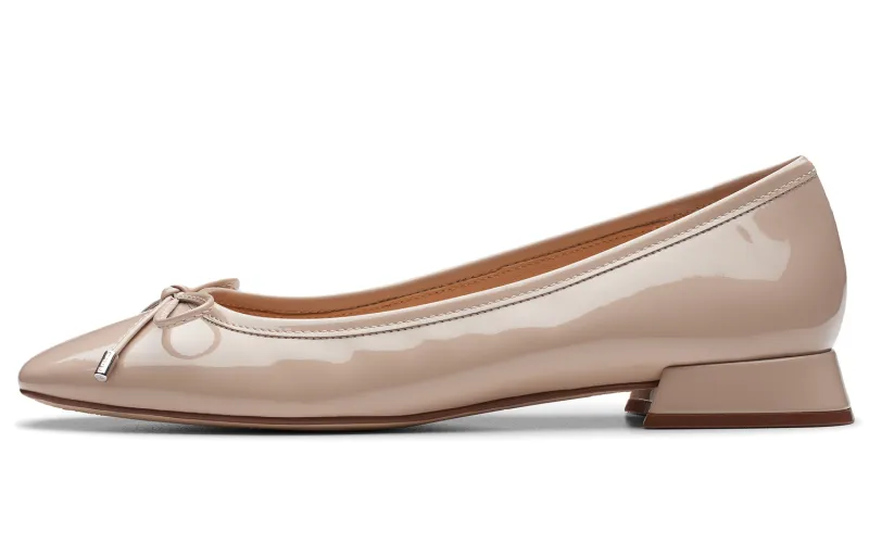 Clarks Cow Leather Casual Shoes Women's Khaki
