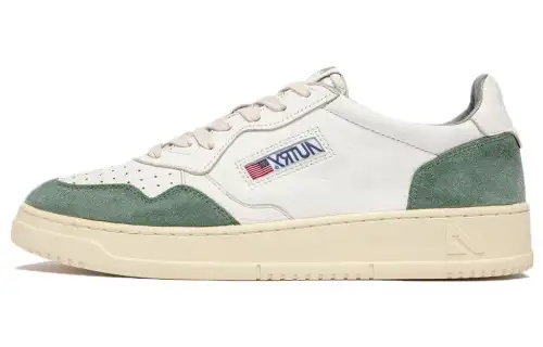 AUTRY Medalist Leather Sneakers