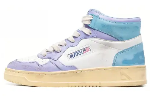 AUTRY Medalist Leather Stylish Skateboarding Shoes Women's White Purple Distressed