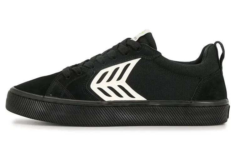 Cariuma Catiba Pro Skate sneakers