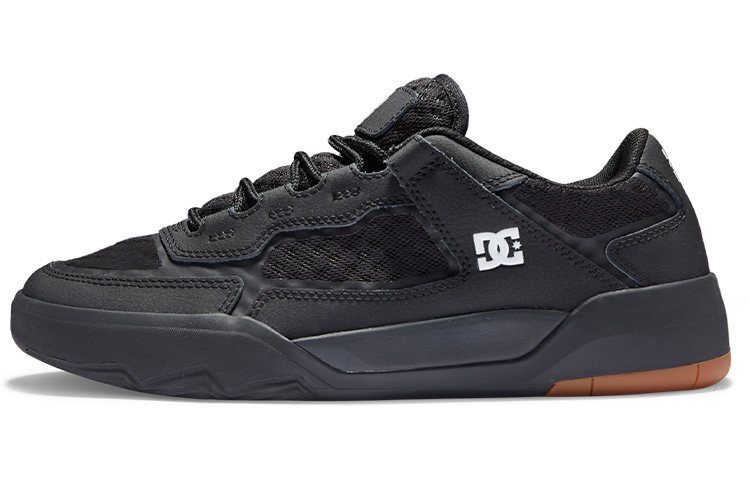 DC Shoes Metric Cushioning Abrasion Resistant Breathable Cushioning Abrasion Resistant Breathable Low top
