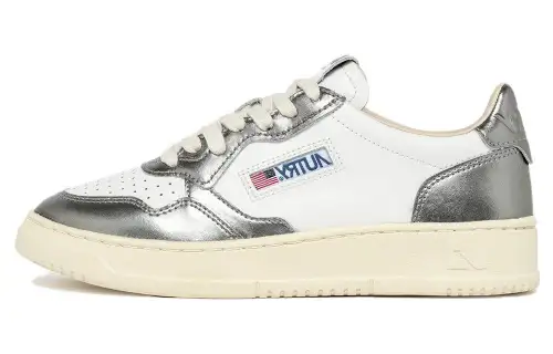 AUTRY Medalist Leather Sneakers