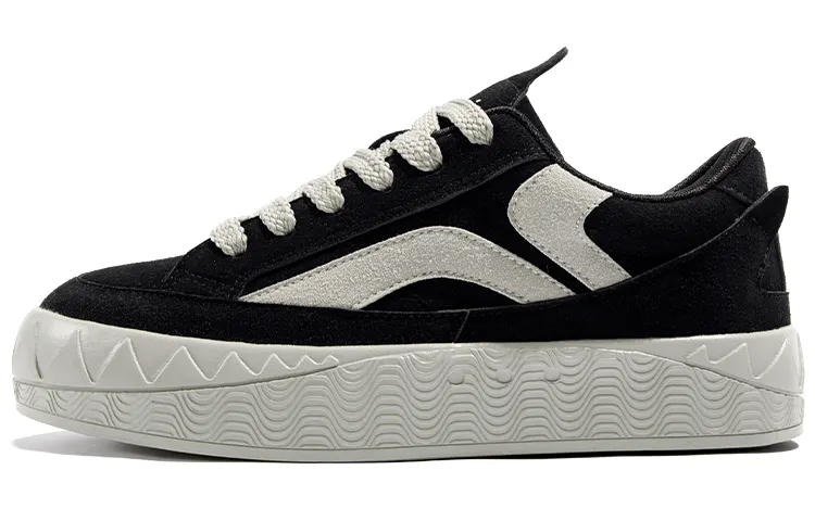 TUOPIN Synthetic Leather Cushioning Breathable Slip Resistant Low top Skateboard Shoes Unisex Black Gray