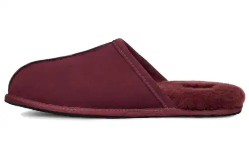 UGG Closed Toe Slippers Men's Brown