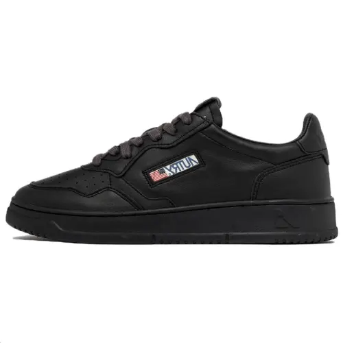 AUTRY Cow Leather Low top Skateboard Shoes Women's Black
