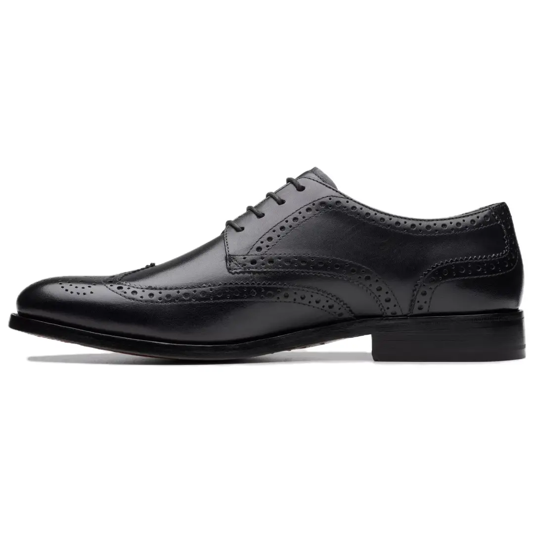 Clarks leather wingtip brogue oxford shoes