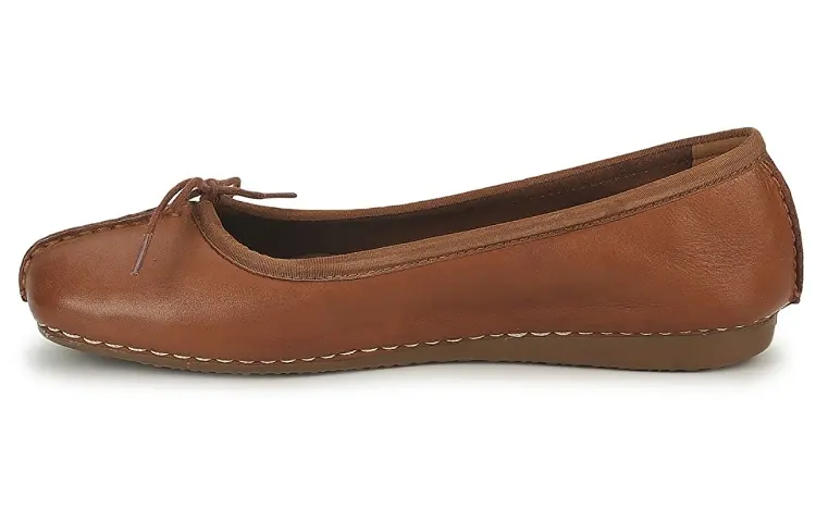 Clarks Women's Casual Shoes Women's Low Top Brown