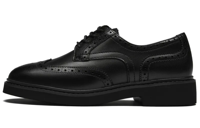 Clarks Cow Leather Casual Shoes Women's Black