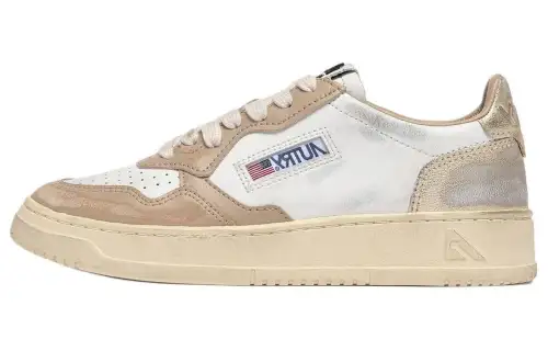 AUTRY Medalist Low Super Vintage Sneakers