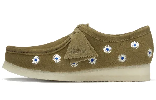 clarks Wallabee Floral-embroidered Boat Shoes