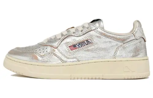AUTRY Medalist Low Sneakers