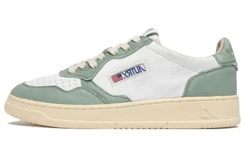 AUTRY Medalist Leather Sneakers