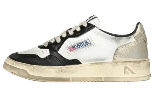 AUTRY Medalist Leather Low top Skateboard Shoes Women's White Black