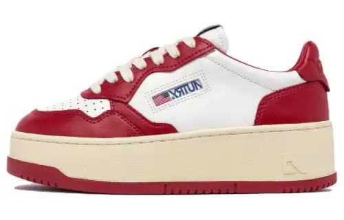 AUTRY Medalist Leather Low top Skateboard Shoes Women's White Red