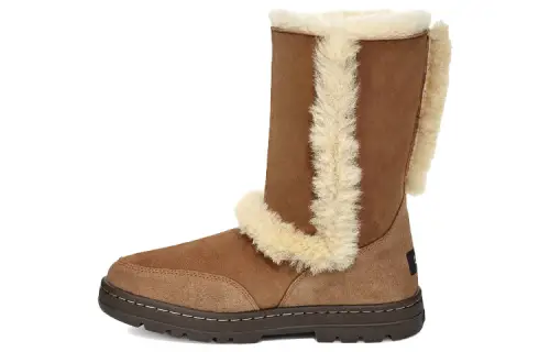 UGG Snow Boots Women's Chestnut