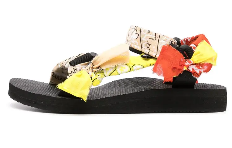 Arizona Love Trekky Bandana-print Sandals