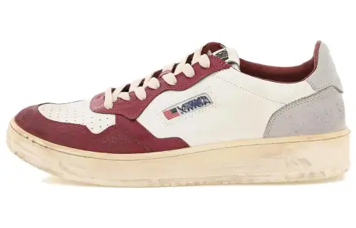 AUTRY Leather Stylish Skateboarding Shoes Men's White Red Distressed