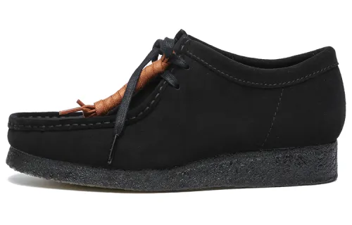 Clarks Wallabee lace-up desert boots