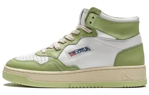 AUTRY Cow Leather Stylish Skateboarding Shoes Women's White Green