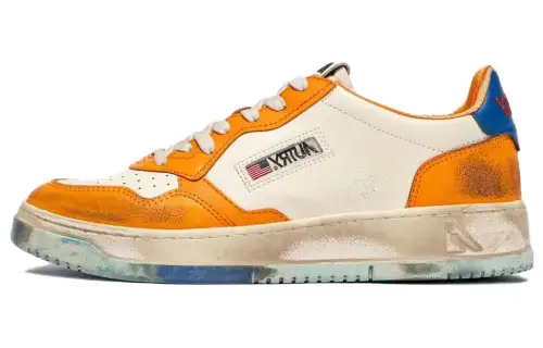 AUTRY Medalist Super Vintage Leather Sneakers