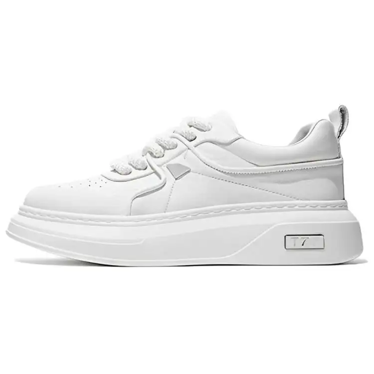 JANE HARLOW Low top Skateboard Shoes Men's White