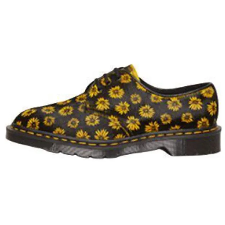 Dr.Martens Low top Casual Shoes Unisex Black