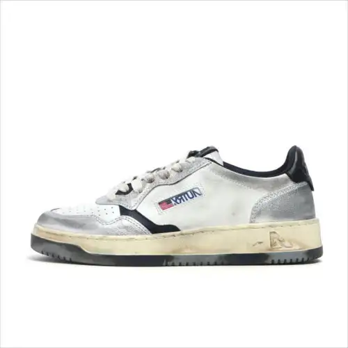 AUTRY Leather Low top Skateboard Shoes Women's Gray White