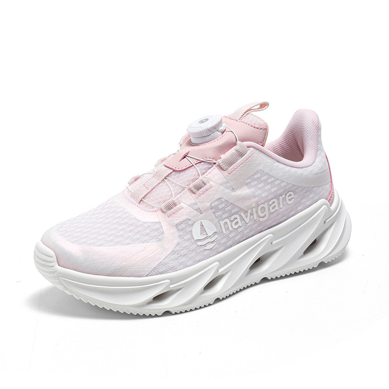 NAVIGARE Trendy Jogger Slip Resistant Lightweight Rebound Slip Resistant Lightweight Rebound Low top Vacuum Piercing