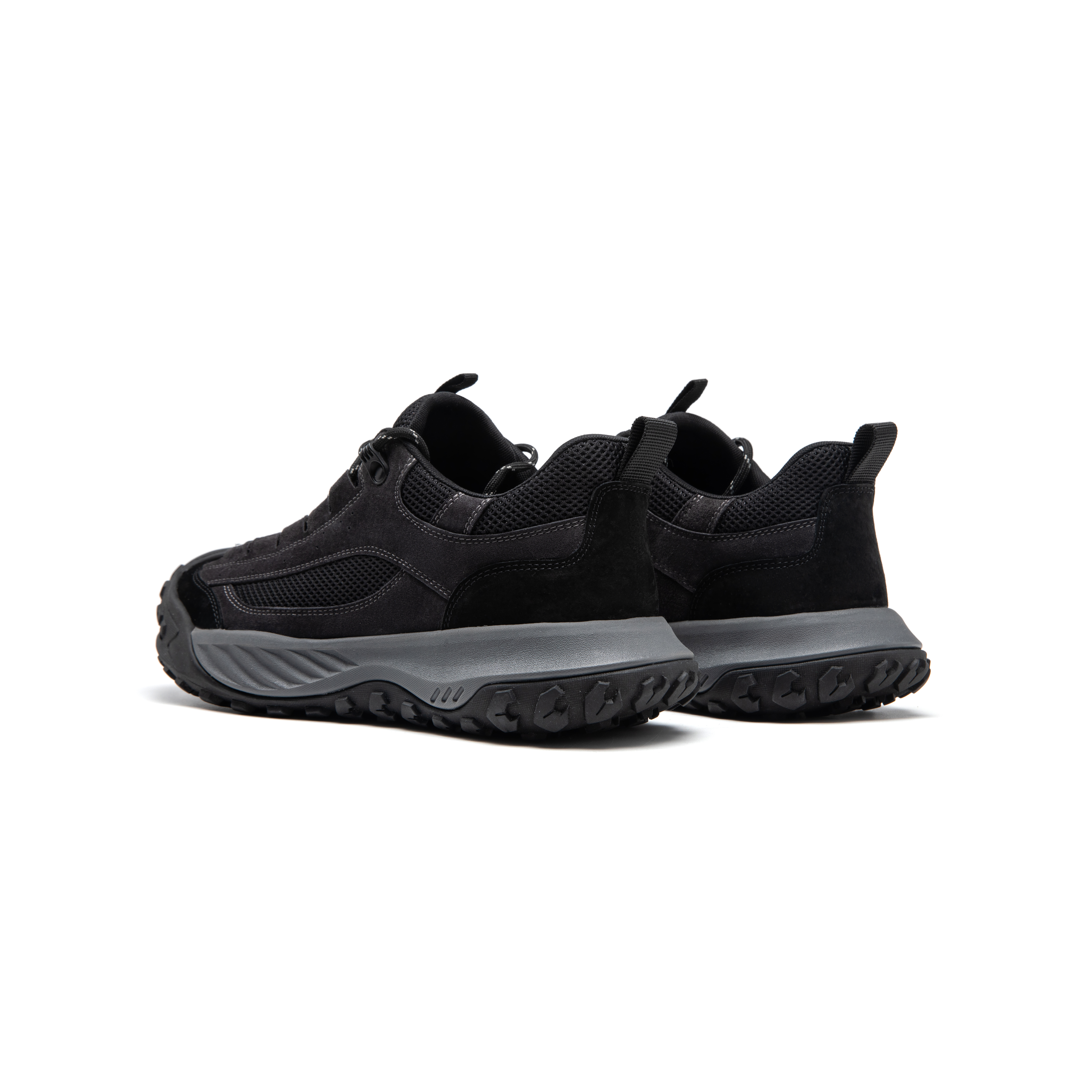 AOKANG Fabric Slip Resistant Slip Resistant Low top Outdoor Shoes Men’s Black