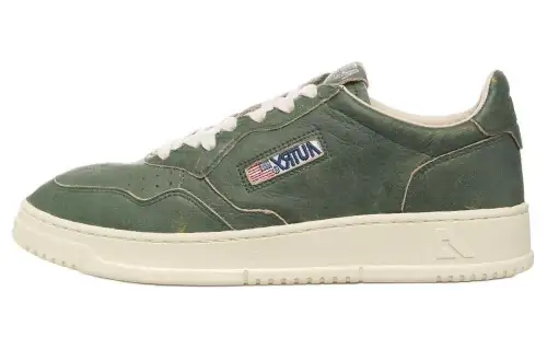 AUTRY Medalist Leather Sneakers
