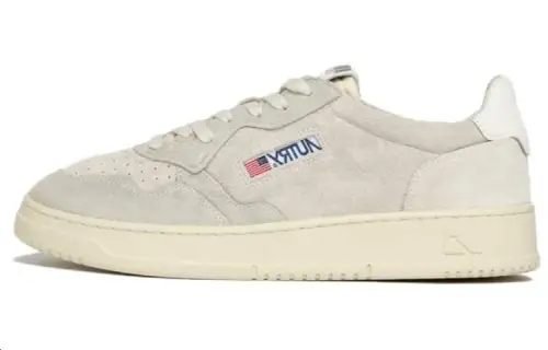 AUTRY Leather Low top Skateboard Shoes Men's White