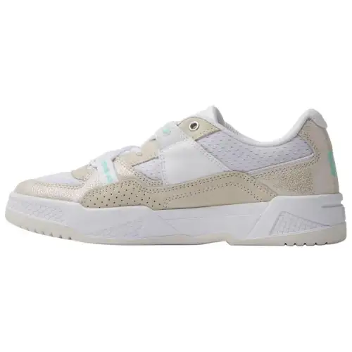 DC Shoes Low top Skateboard Shoes Women's Khaki